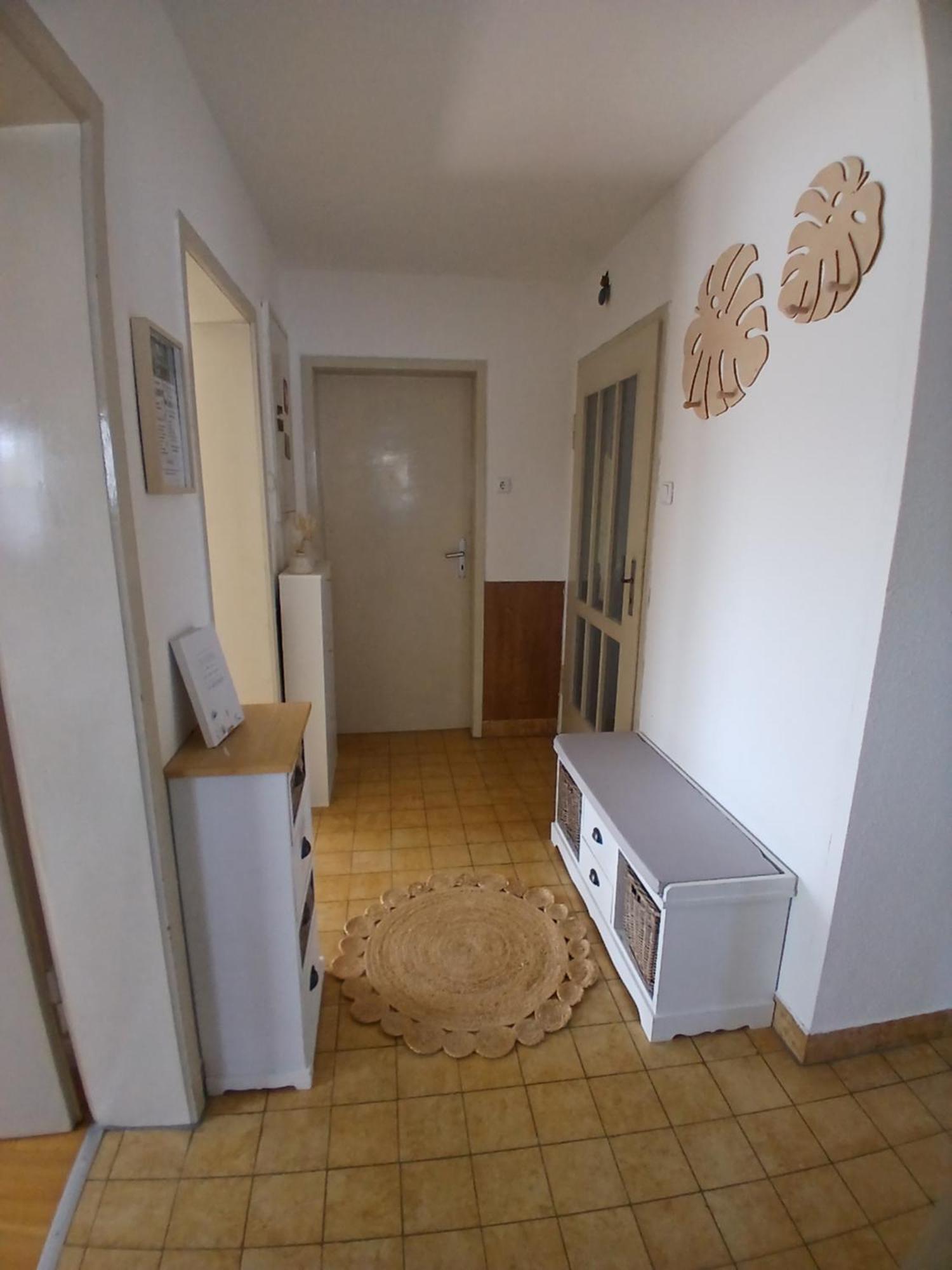 Happybnb Apartment Mit Sonniger Terrasse Lochgau Extérieur photo
