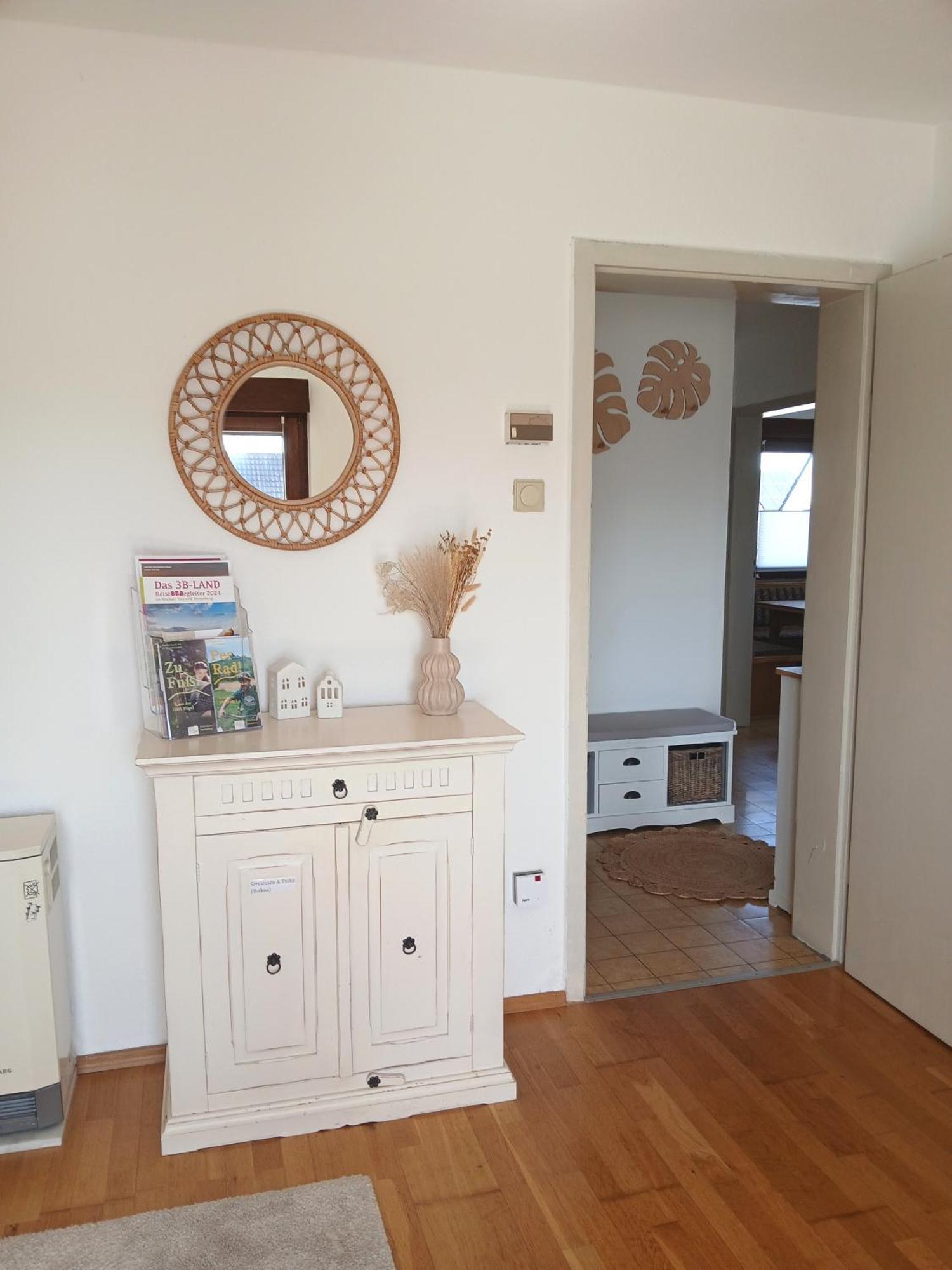 Happybnb Apartment Mit Sonniger Terrasse Lochgau Extérieur photo