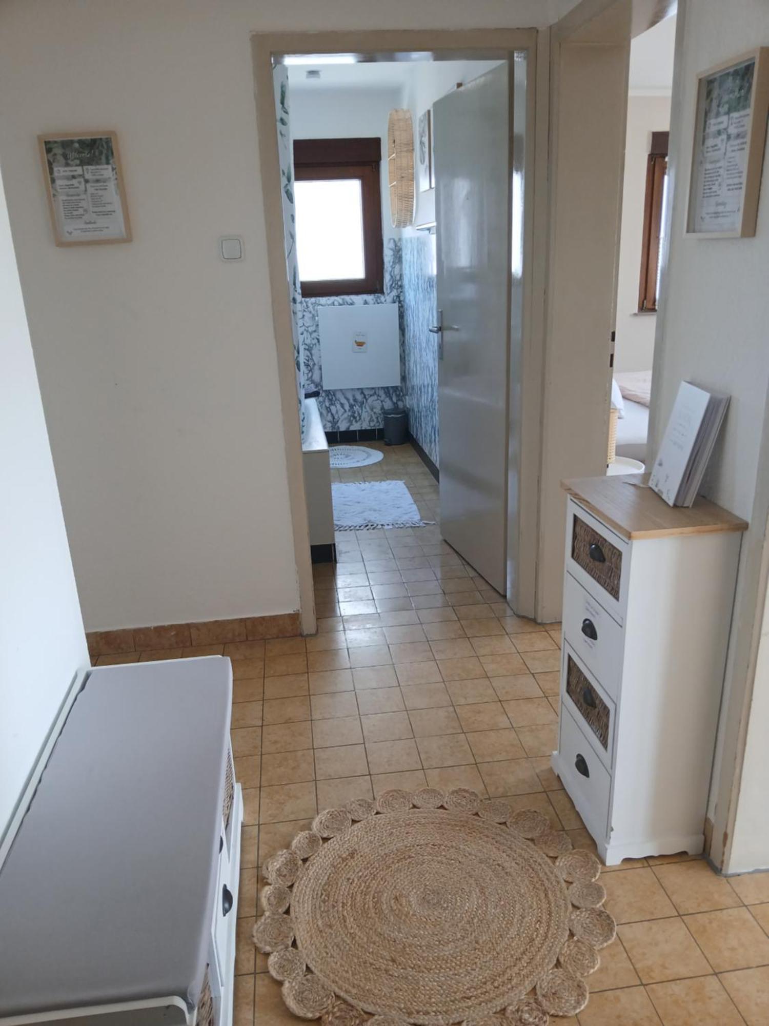 Happybnb Apartment Mit Sonniger Terrasse Lochgau Extérieur photo
