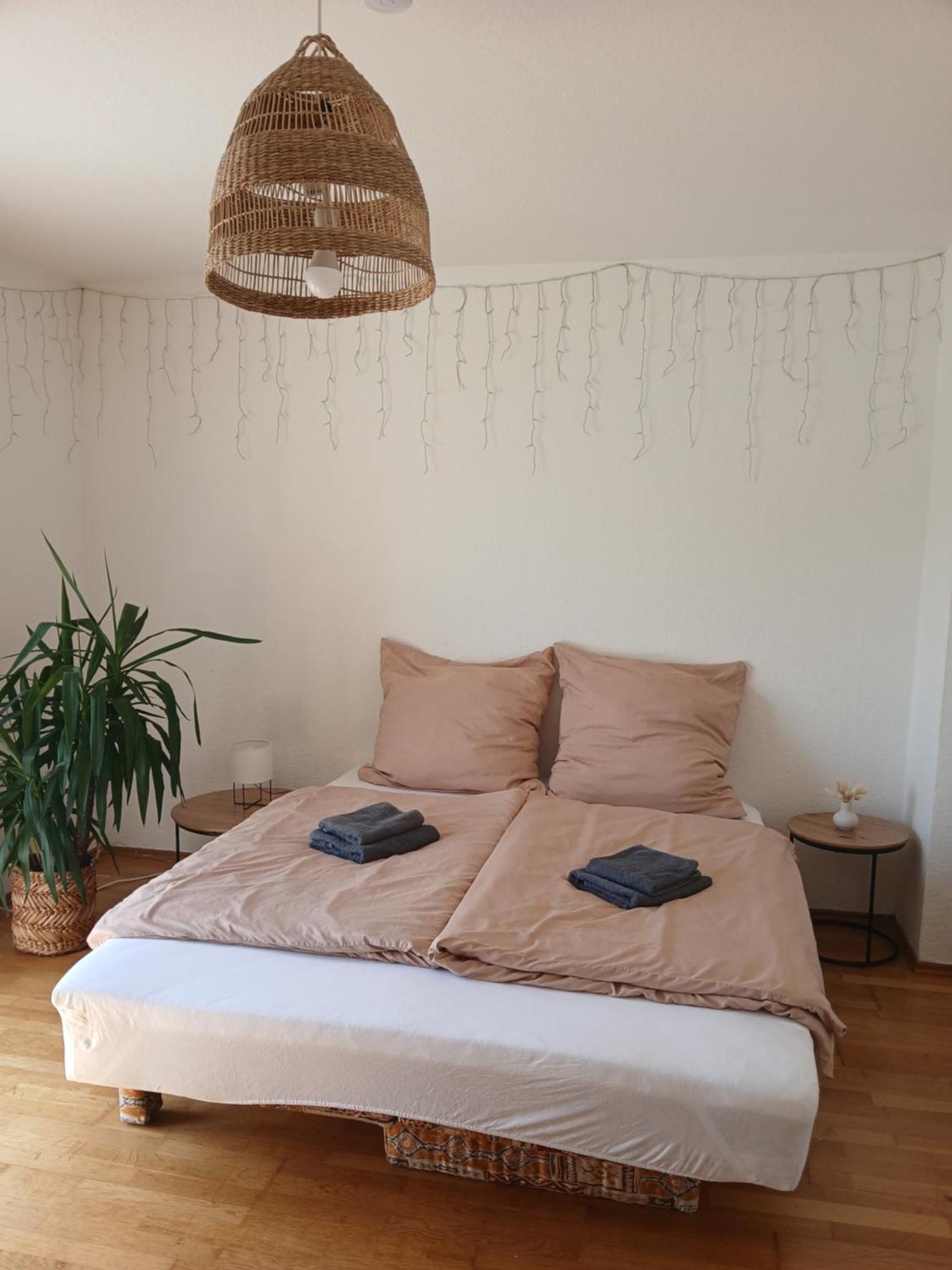 Happybnb Apartment Mit Sonniger Terrasse Lochgau Extérieur photo